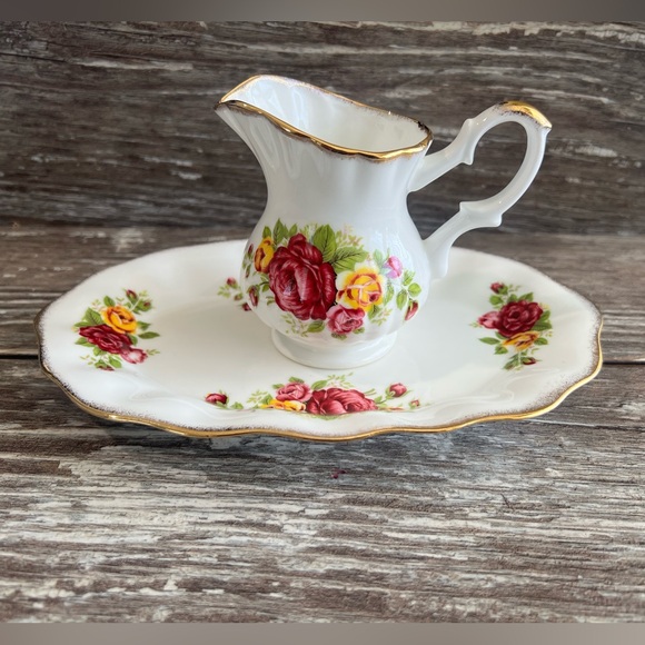 Cottage Rose‎ Creamer Mini Pitcher & Tray Plate Vintage Floral Fine Bone China - Picture 1 of 16